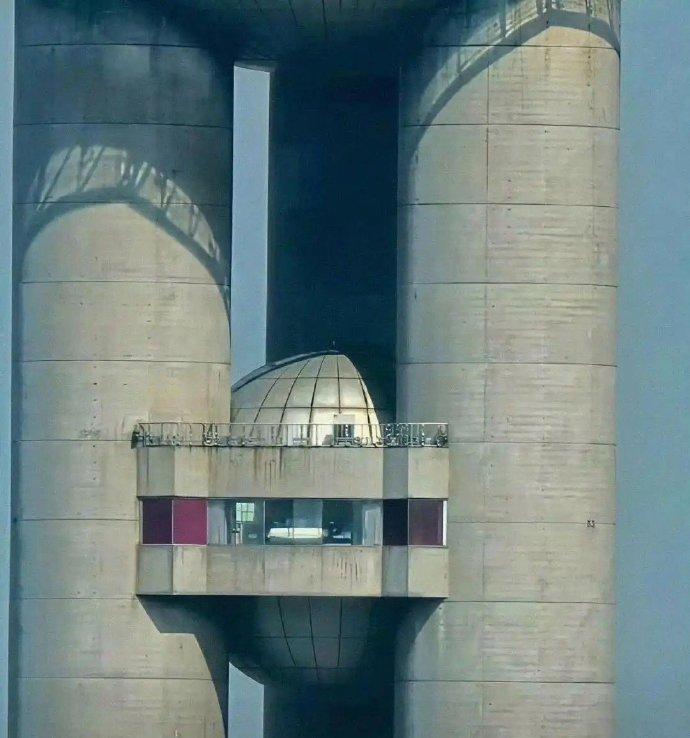 惊！东方明珠里居然藏着大床房，住一晚要58888元？被这张图刷新认知了！一直以