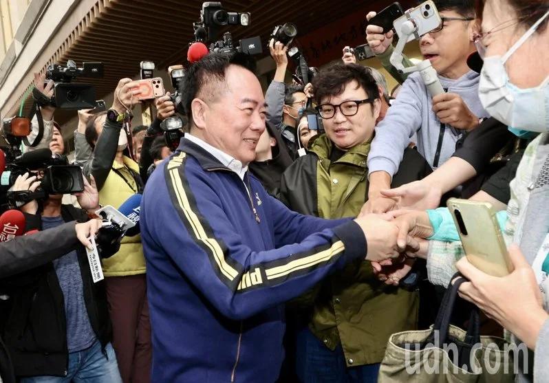 蔡正元自爆去年和马英九通电话：年老健忘“多包容”前立委蔡正元今入监服刑，他强调