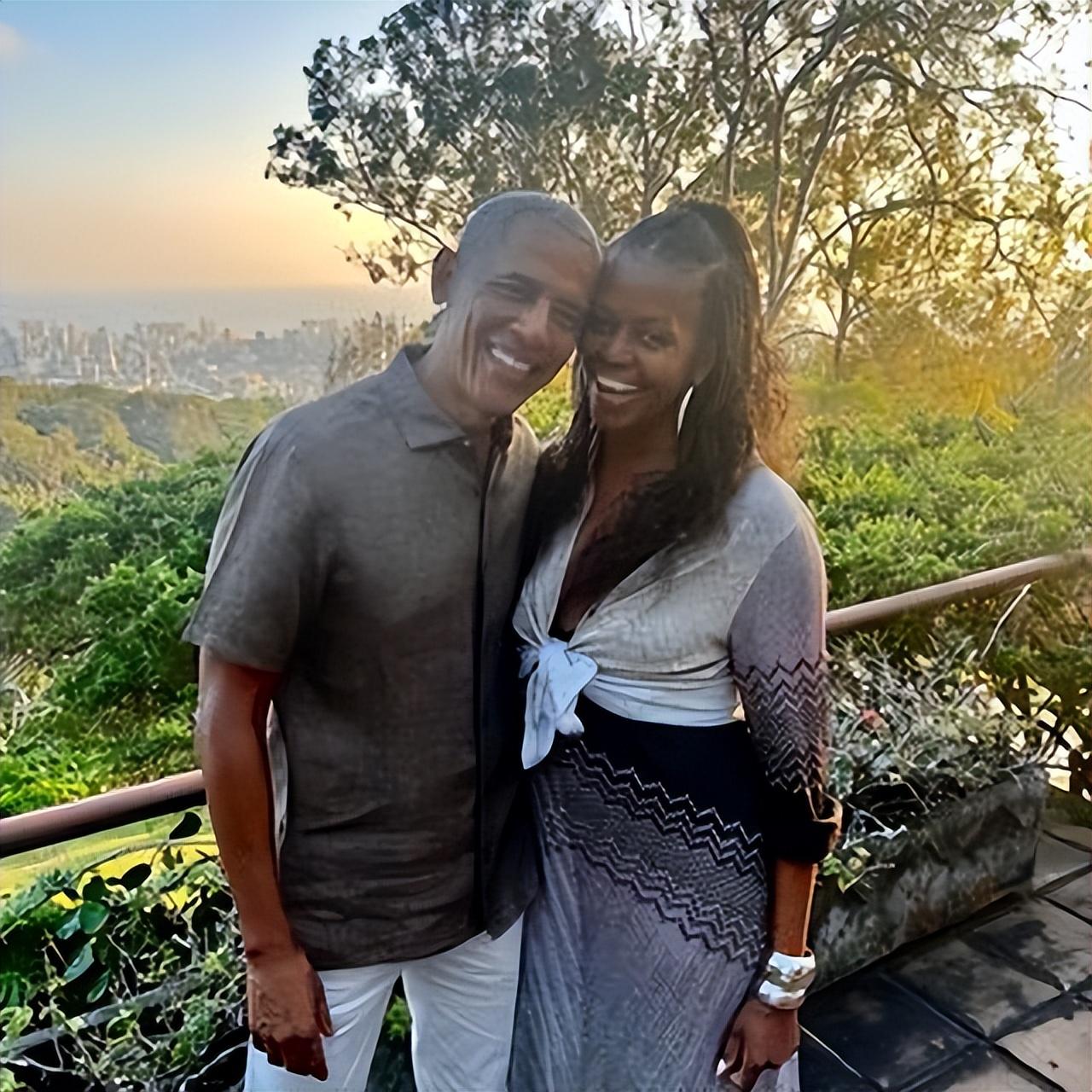 米歇尔这么高吗？她将伊丽莎白女王衬得好矮啊，就连菲利普亲王都没有她高。这样看来，