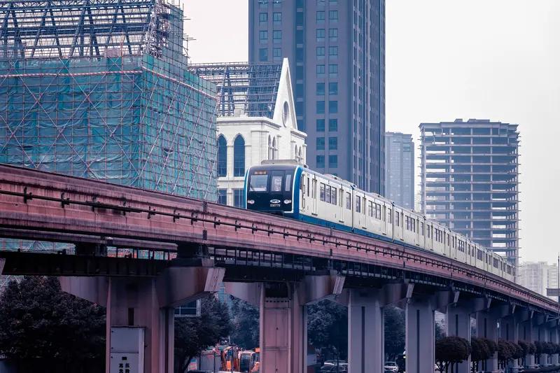 中国最长的跨市地铁要来了中国最长的跨市地铁要来了，就是东莞地铁1号线。它不仅是