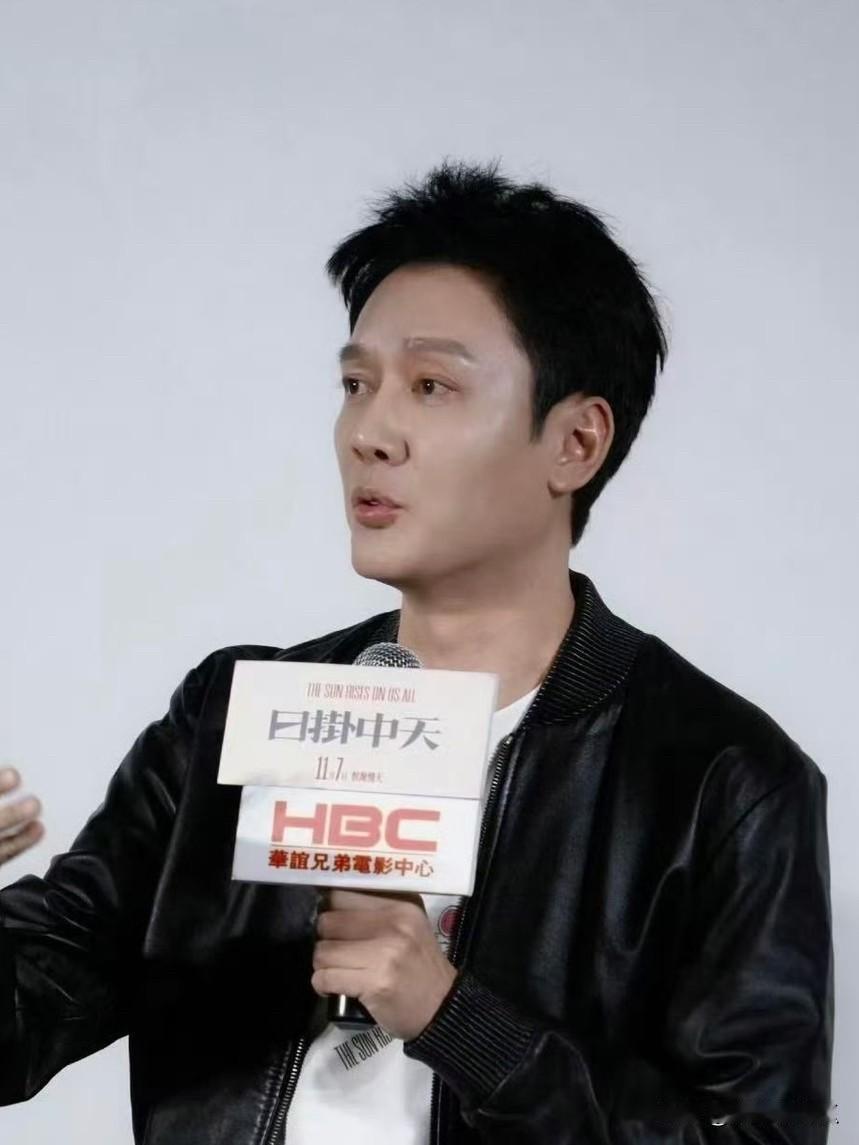 47岁的冯绍峰给所有男人都了一课那就是无论你年纪有多大，家境有多好，底子有多