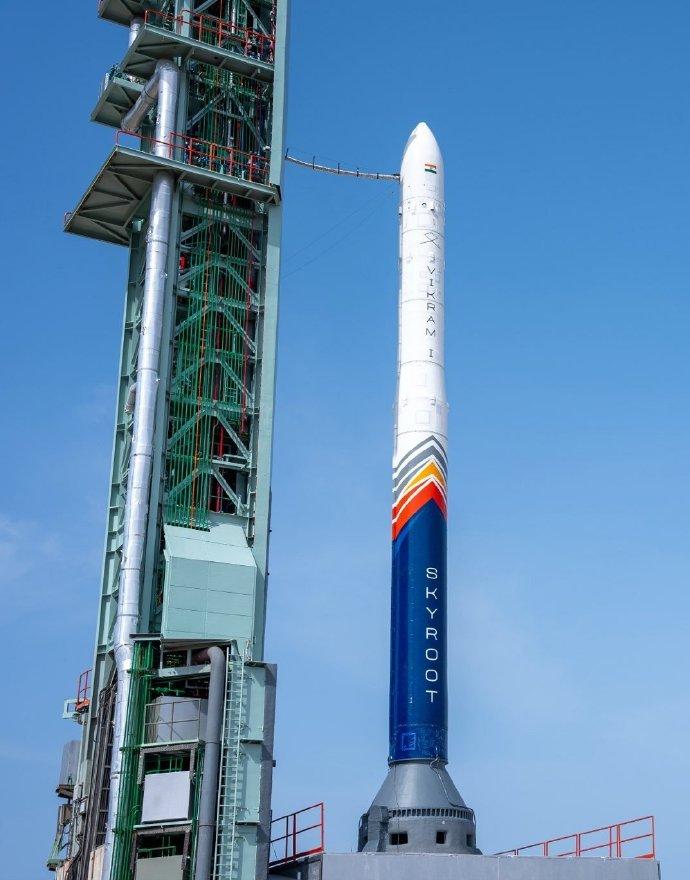 还有三个小时多点，三锅民营航天的第一锅！固发的，其实吧，这就一枚弹道导弹[