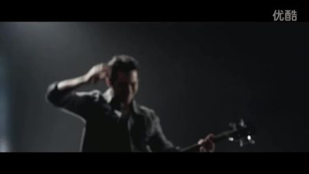 梦境的深邃回响，解析梦见哥哥被砍死，死去的爸爸伤心欲绝的寓意与心理解析