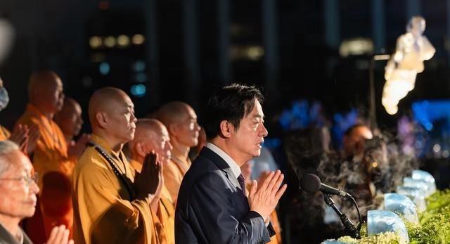 台湾公开喊话大陆。岛内娱乐圈的人终于坐不住了。5月11号北京有个两岸文化论坛，台