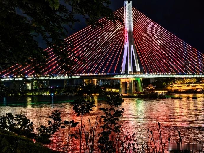 赵小童拍的版纳的夜景赵小童镜头下的西双版纳夜景旅途随手拍摄，收获满屏温柔的夜景画