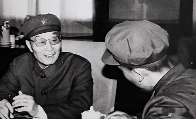 53年彭德怀与陈毅当众大吵一架，陈毅当场质问：我支持你工作，那谁来支持我的工作呀