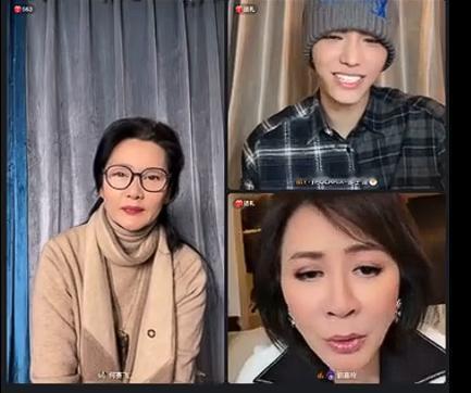 刘嘉玲和何赛飞直播回应网友给她俩起的组合名“嘉飞猫”，刘嘉玲坦言想约何赛飞私下见