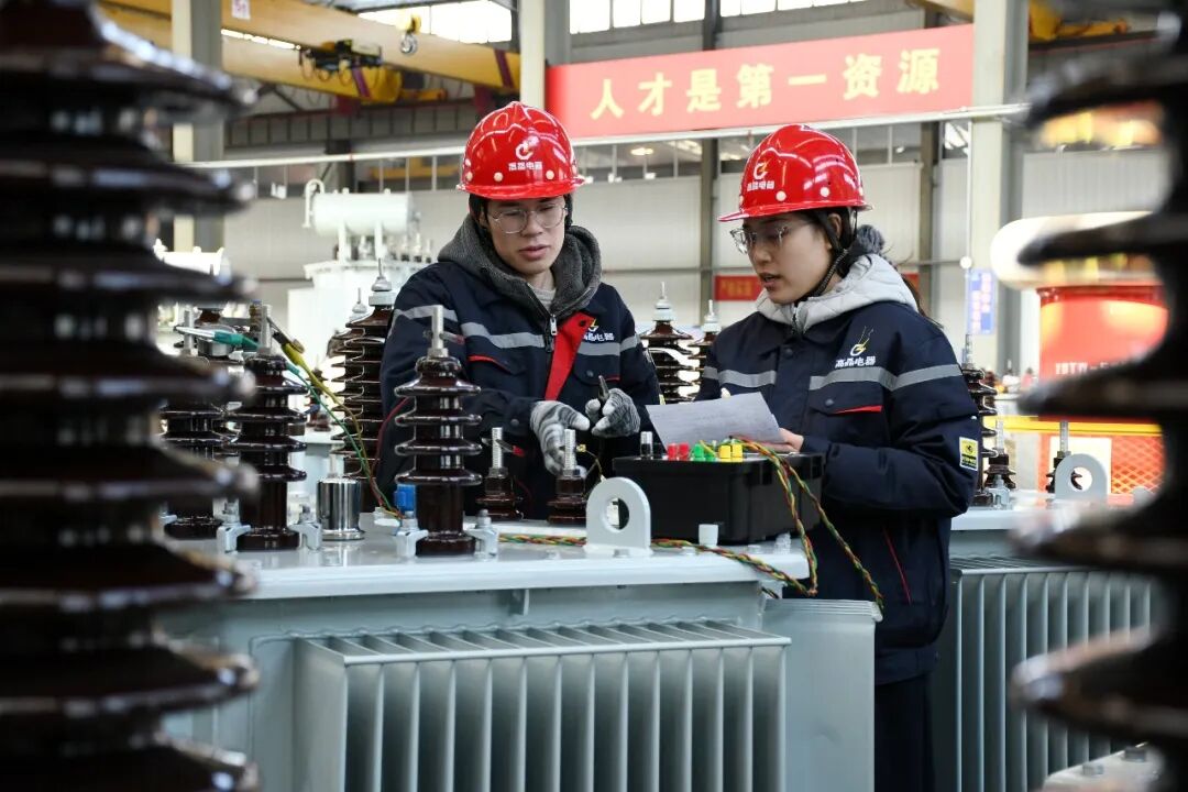 中国变压器产能爆表！全球订单排至2027年