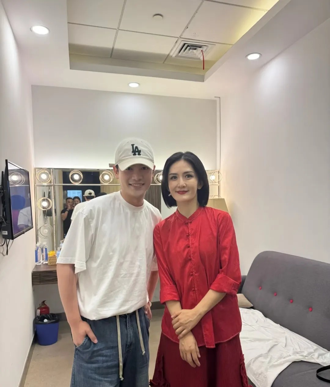 谢娜，这种面相再过几年，是不是没法看了。