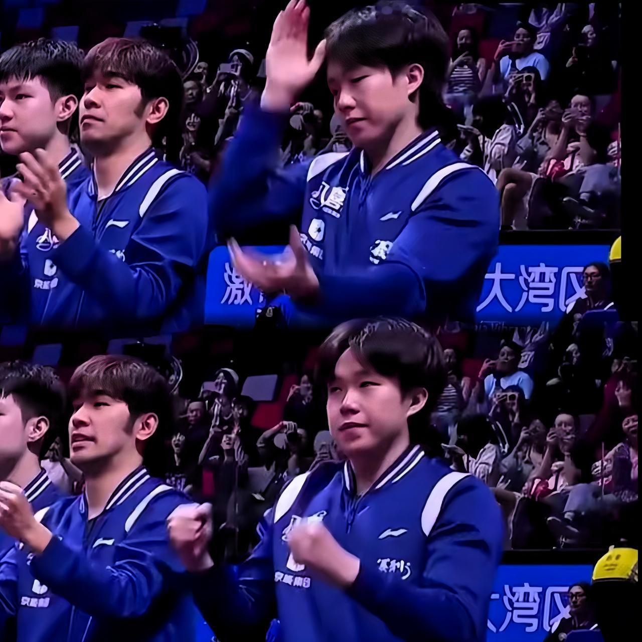 咱大头今天又妥妥成了“显眼包”本包！看他这么开朗洒脱，我一下子就被治愈了—