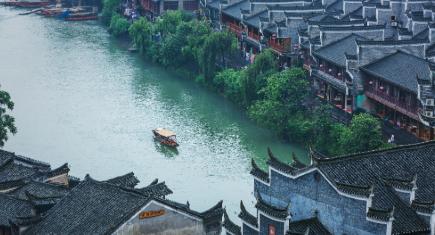 咱们实实在在的，把一所性价比很高的公办大专——湖南科技职业学院，给它掰开揉碎了讲