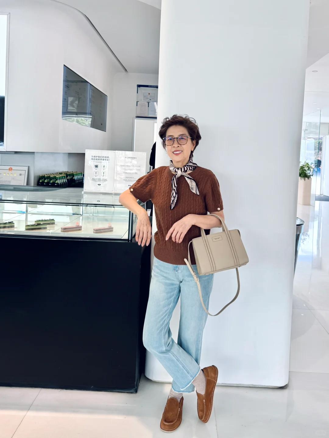 谁懂啊家人们😭最近实在不知道写什么，直到刷到这位67岁博主，才发现减龄根本不