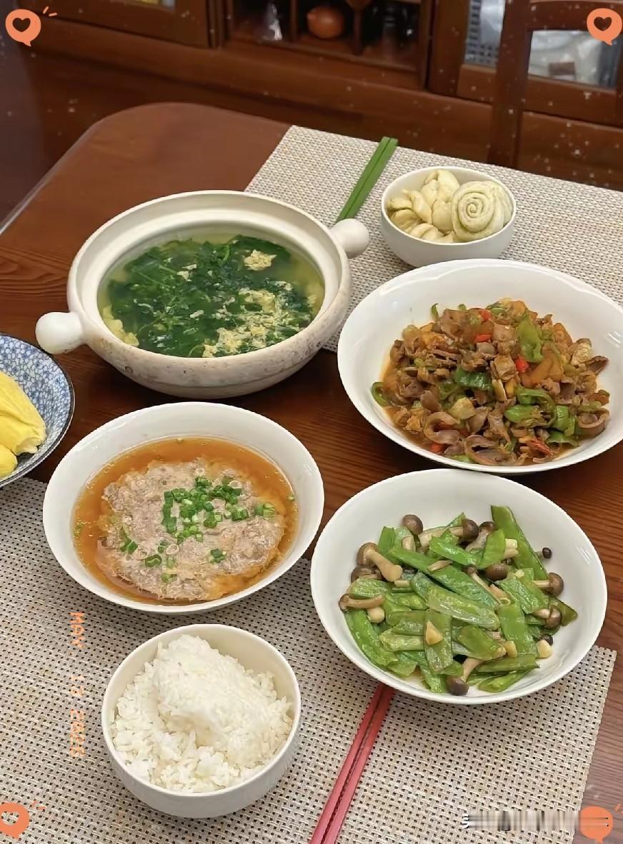 我特别喜欢我儿媳妇！儿媳妇在家从来不做饭，也从来不搞卫生，我也还是很喜欢她，因
