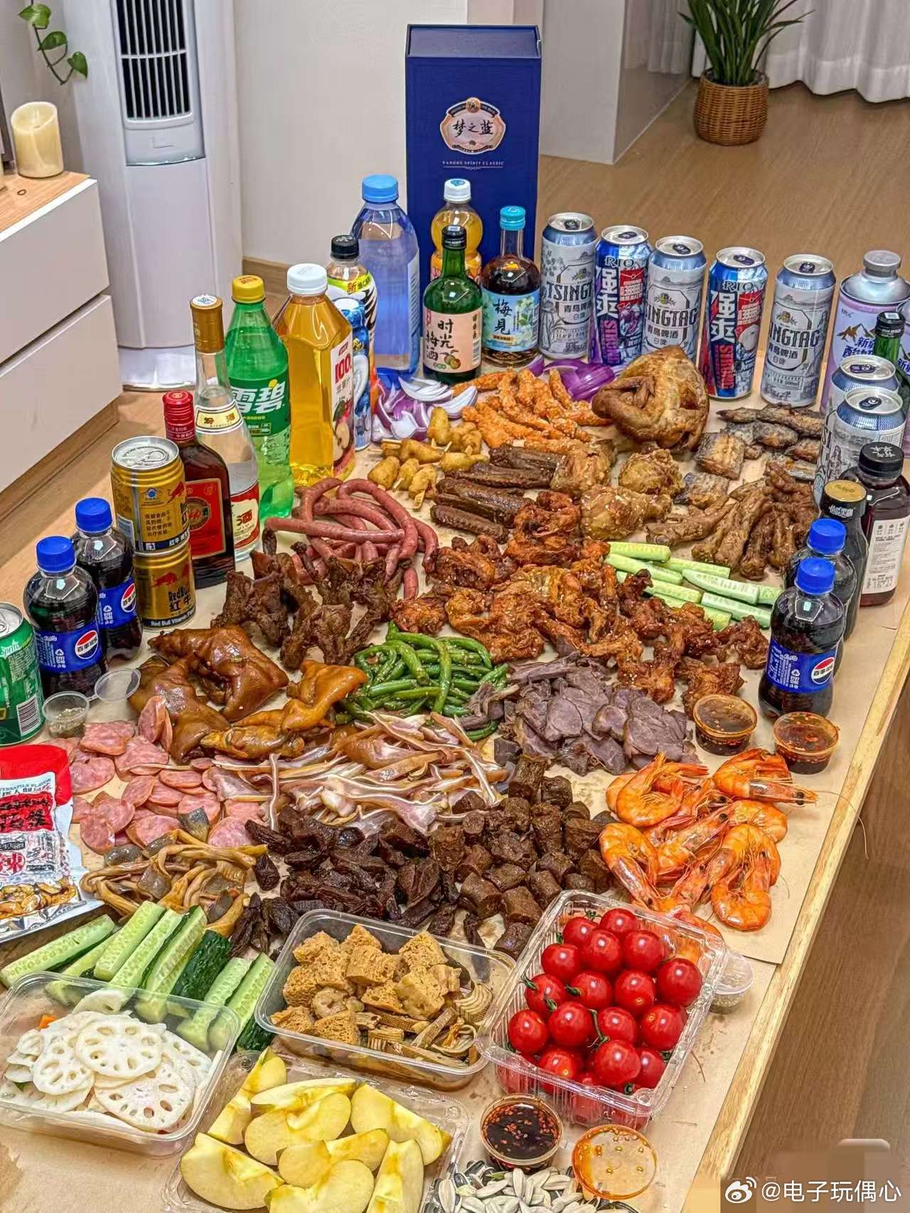 这两家同时邀请你吃饭，你会去谁家？