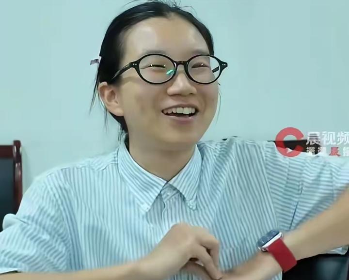 长沙医学院最近火了，因为该校第一临床学院学生曾欣，是建校以来第一个考上北京大学