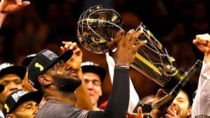 NBA历史至今,只有3人敢说自己是“单核夺冠”,詹皇科比都不算!