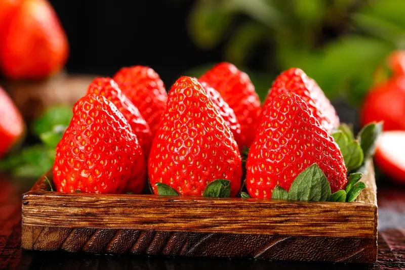 原来我们一直低估草莓！3个隐藏好处颠覆认知，控糖减肥党狂喜“