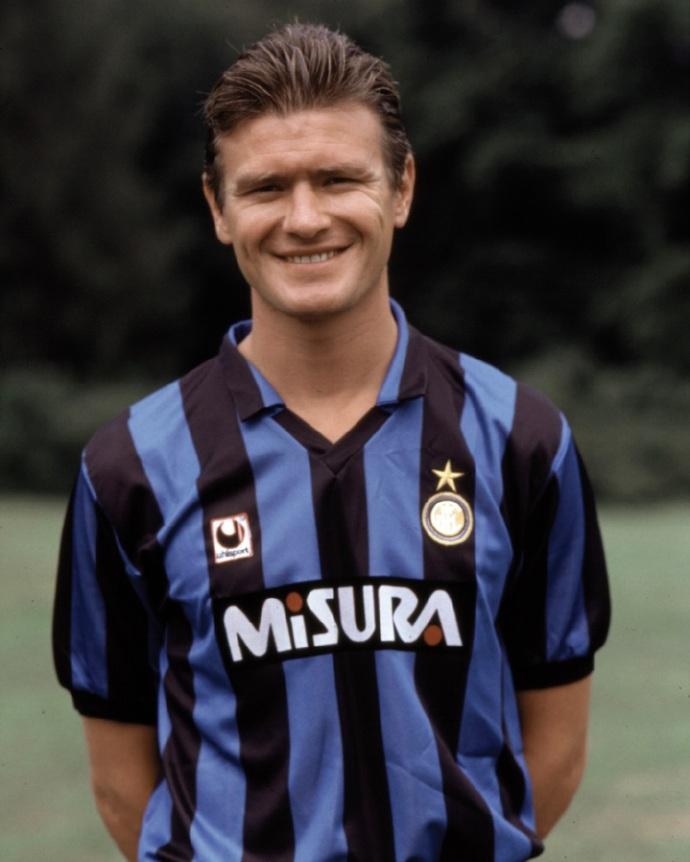 意甲历史上的超级大叛徒是谁？很多球迷只知道伊布和恰尔汗奥卢，但是在他的面前都是