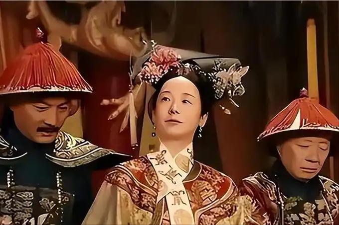 慈禧掌权40多年，为什么没有人造反？因为她有两张王牌。 先看第一张王牌，“皇