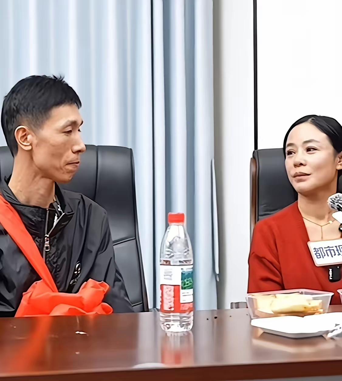 李林李鑫姐弟失散33年团聚了，李林：希望弟弟李鑫认亲后，第一件事就是把他的名字改