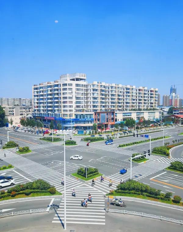 别再硬更了，平台都给你发“请假券”了。姜武、王志文、李乃文没要一分钱，不是演戏