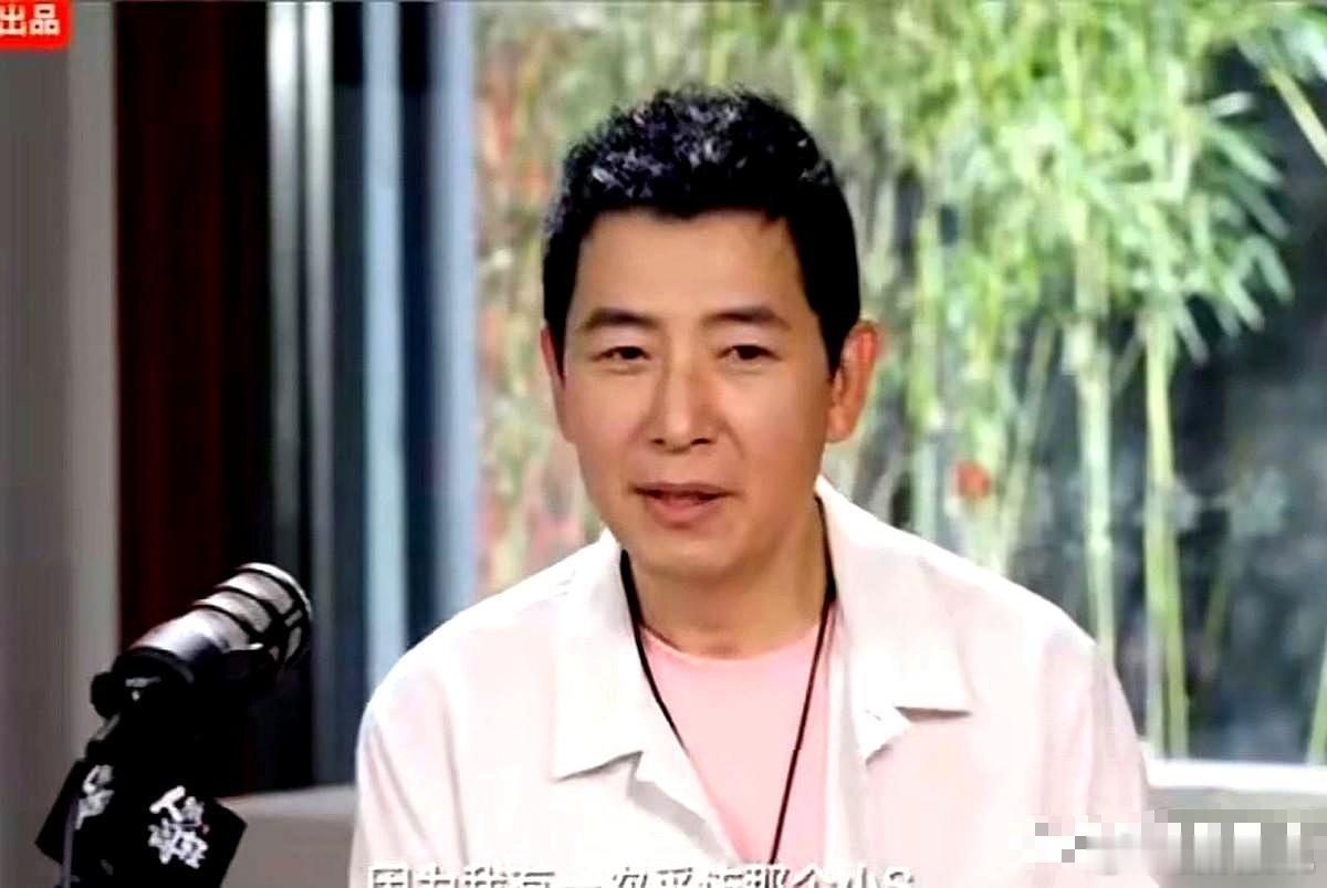 听戴军讲过一件小S早年的往事，感触很深。那时候小S和姐姐大S去参加跨年晚会，本来