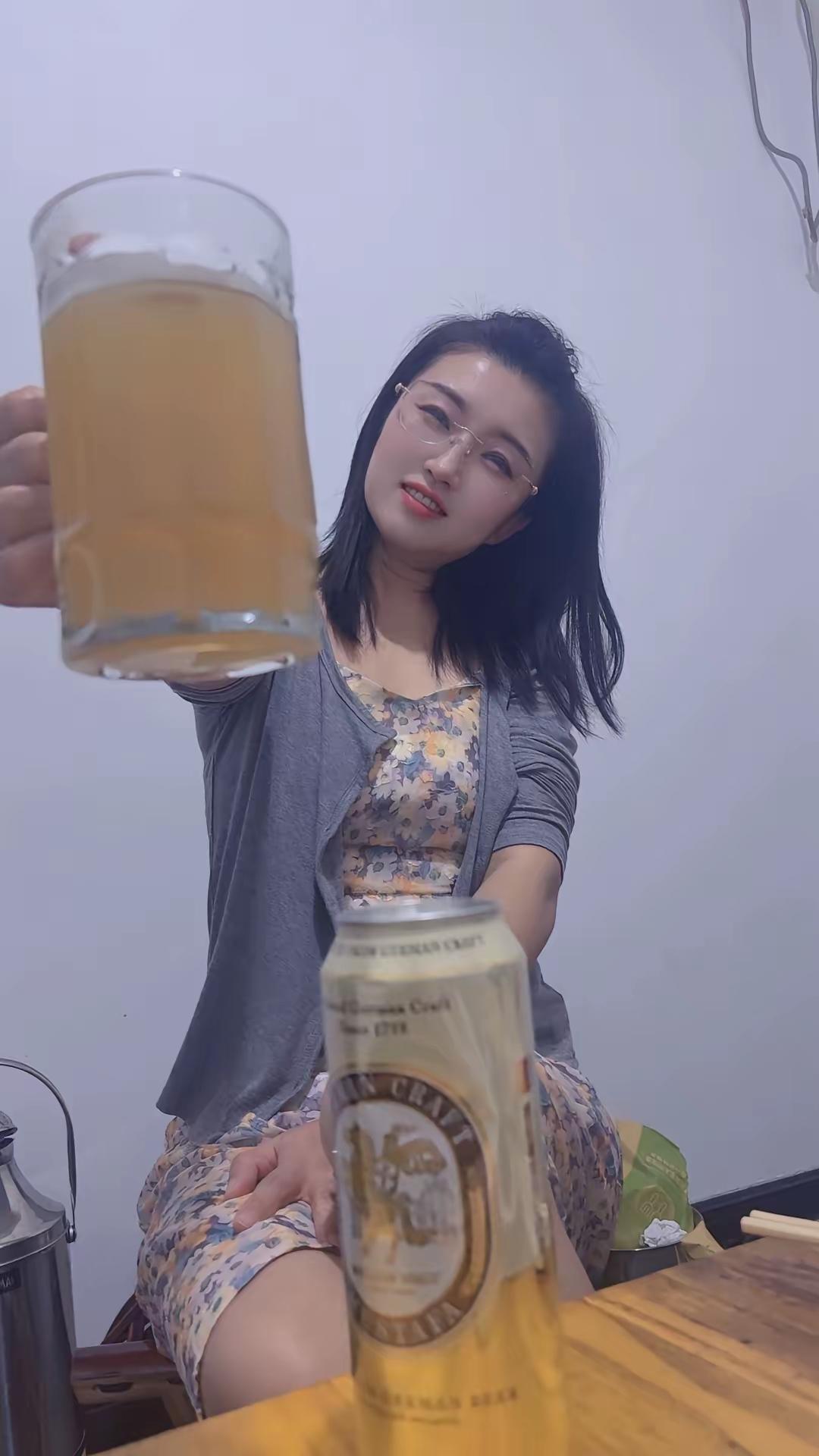 鱼死网破是这么个意思吗？网红莒县晓燕3月27日寻了短见，离开了深爱她的父母