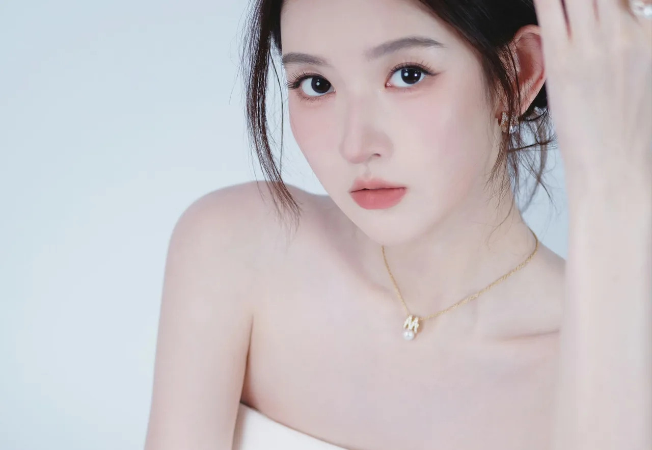 这姑娘真漂亮，气质好好！(王玉雯)