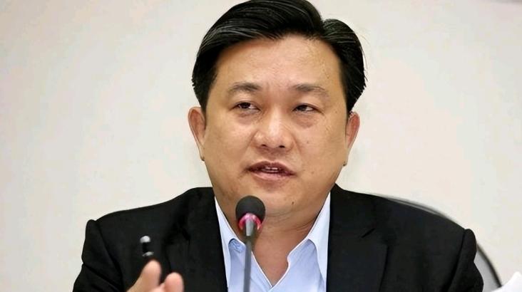 “台独”分子王定宇出来放话了！4月6日，根据岛内媒体报道，在郑丽文即将动身前往中