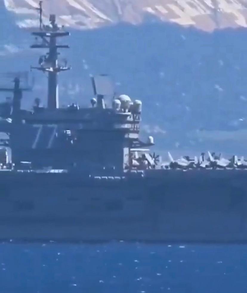 美军核航母现身中东，伊朗无人机或进入战备，总统还想趁乱夺权？当地时间22日，