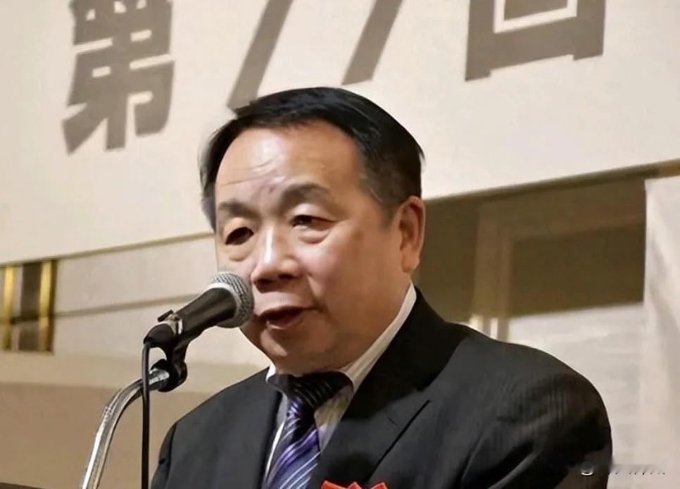 8月9日，石平写道，今天是长崎原子弹爆炸日。我当然也举双手赞成“让长崎成为最后一