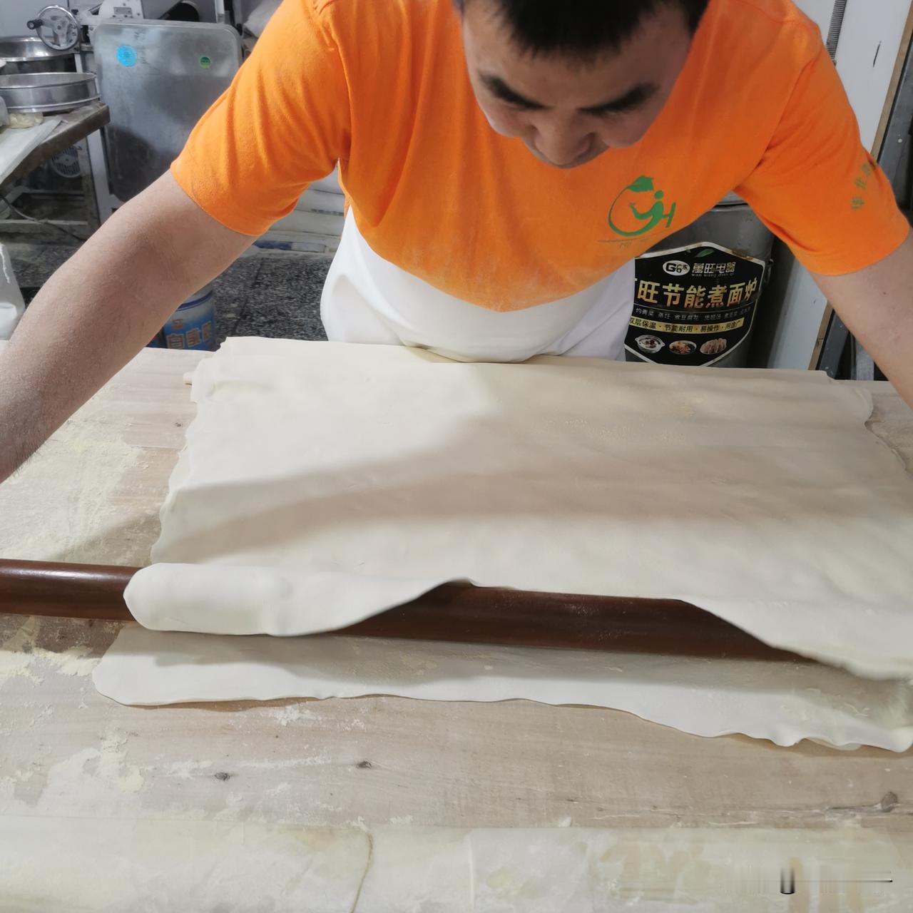 面条都抢光了！华北路刘家桥市场早上8:30开门，昨天10:00我们去这里买手