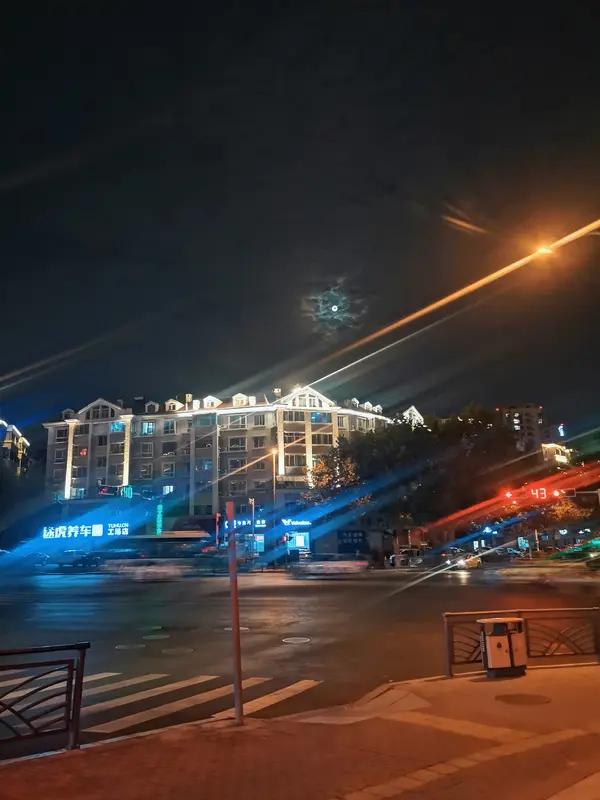 真的很后悔在7.48时没有全部清仓岩山科技，现在好了，跌到了6.78。岩山你