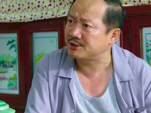 【自尊自爱：谢广坤方回应称酸菜是厂家生产问题】《乡村爱情》“谢广坤”扮