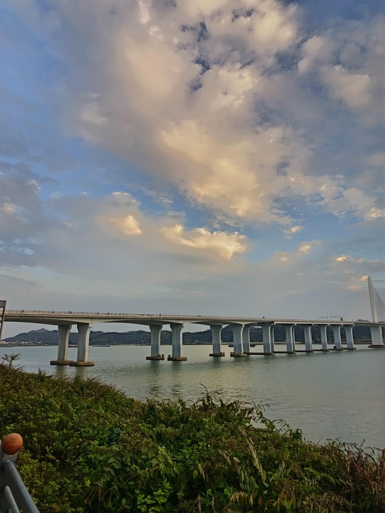 我在广东肇庆发现了一个很严重的问题但不知道怎么样说才好！谁敢相信！广东