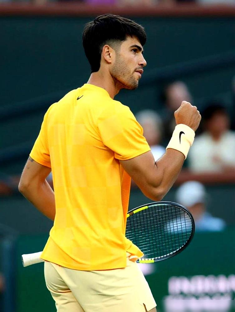 阿尔卡拉斯喊被爆种，数据却打了“针对论”的脸。第一盘局点，他正拍偏出半寸，到