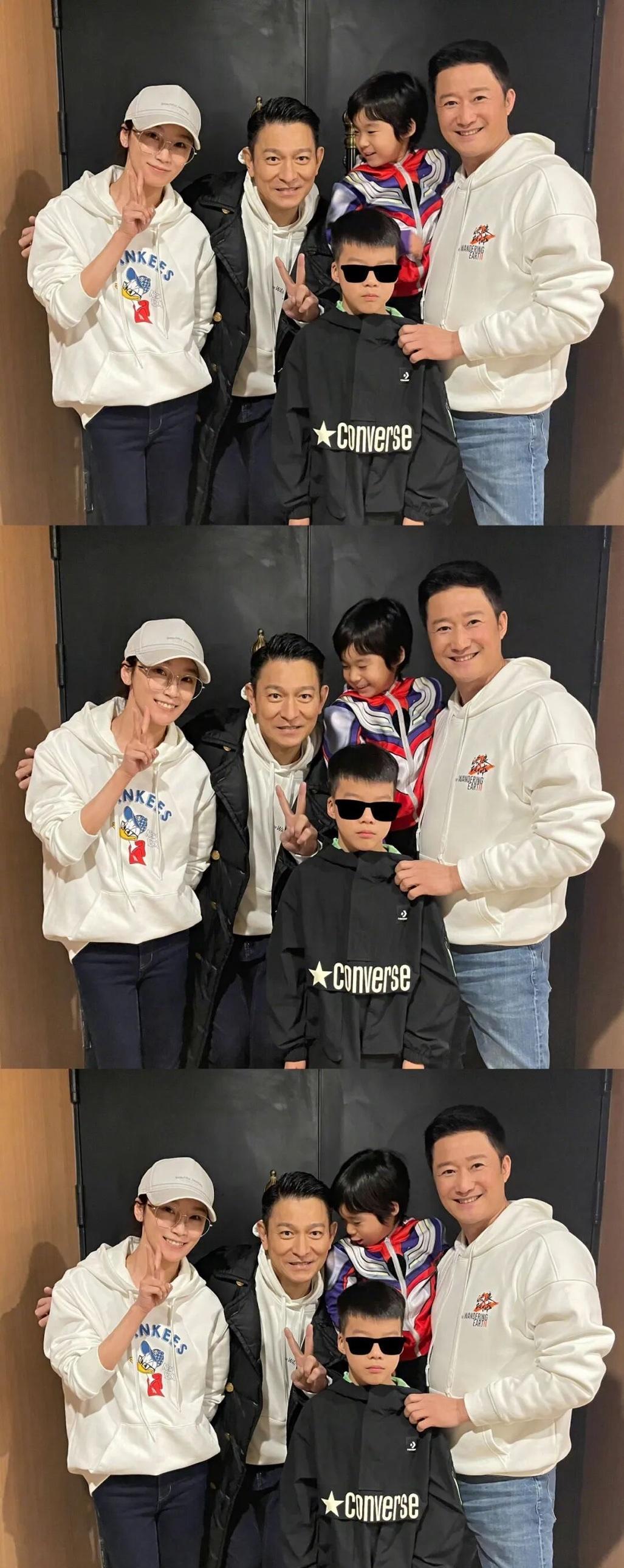 近期，一张吴京、谢楠夫妇携子与刘德华的合影在社交平台流传。这张照片记录了一次看