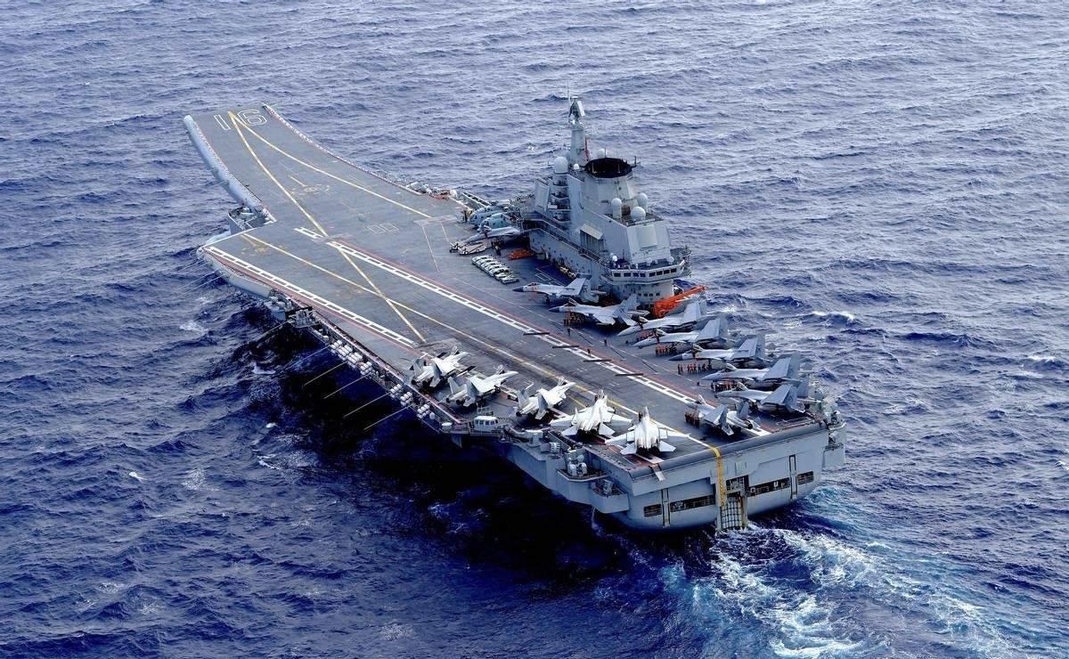 赶在美军前面，中国海军三艘航母将全部列装隐身舰载机？辽宁号航空母舰已经进入西