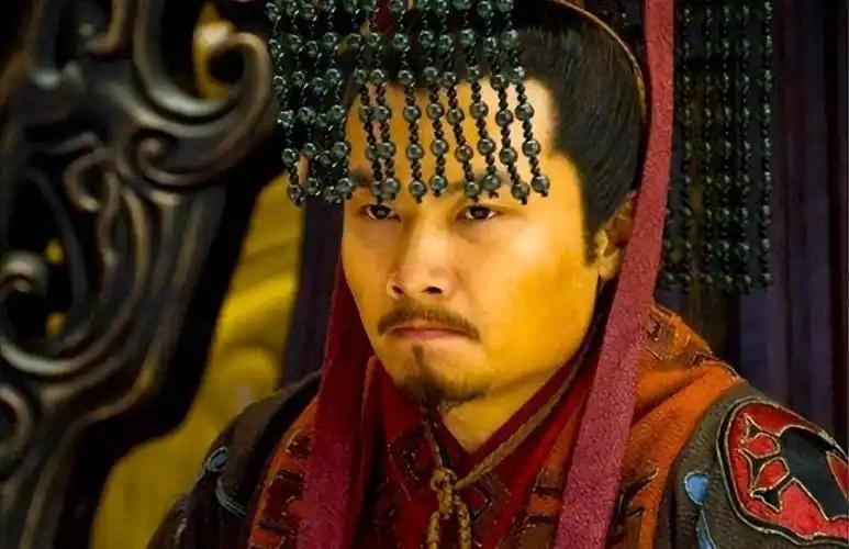 史书上记载的曹丕为什么特别喜欢笑话别人，因为曹丕本质是文人加乐子人，特别爱玩梗，