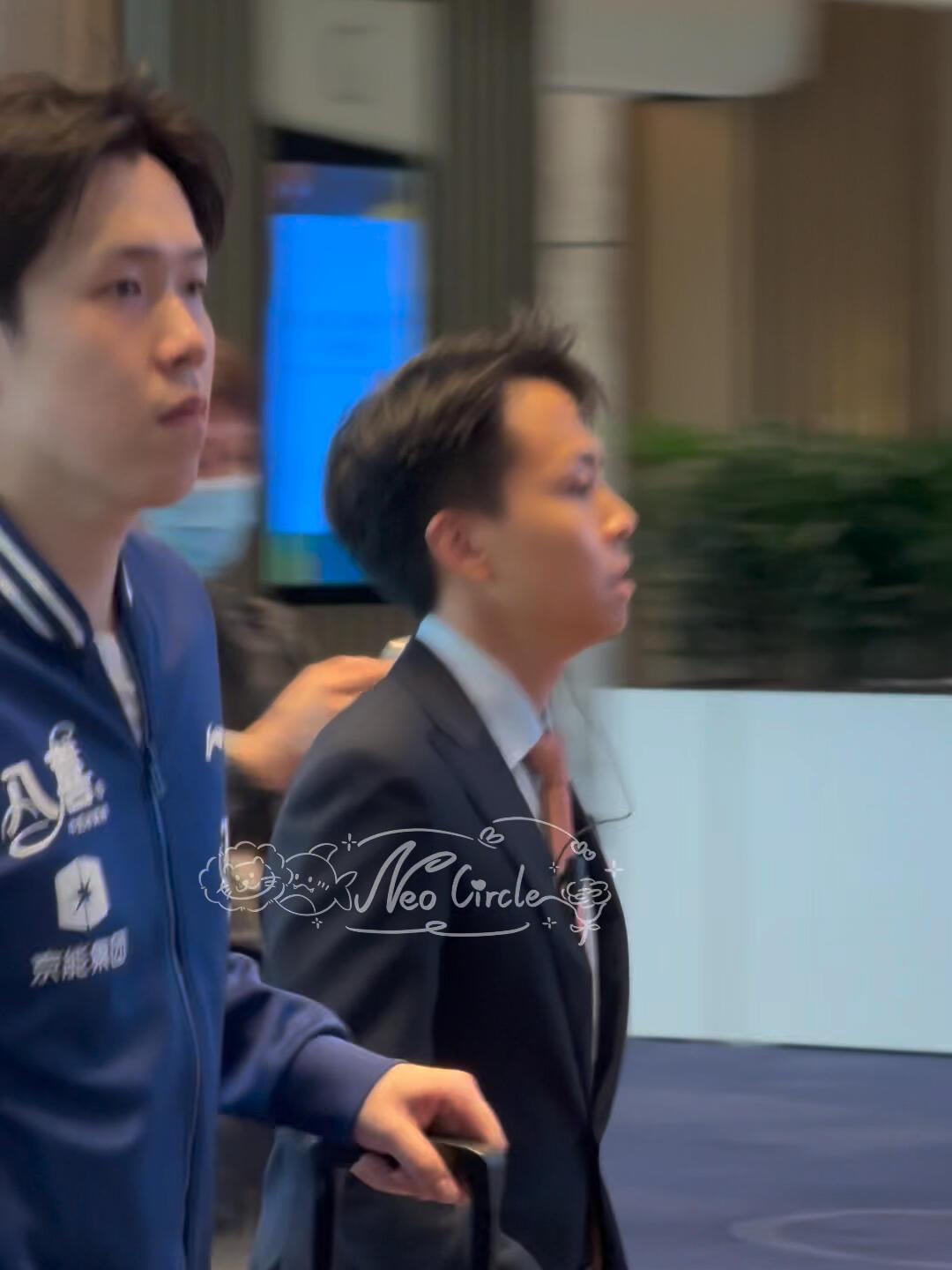 真的是猝不及防，头哥潇潇洒洒，被帅到了，魅力无穷，小王走来了，真的好惊艳！北京