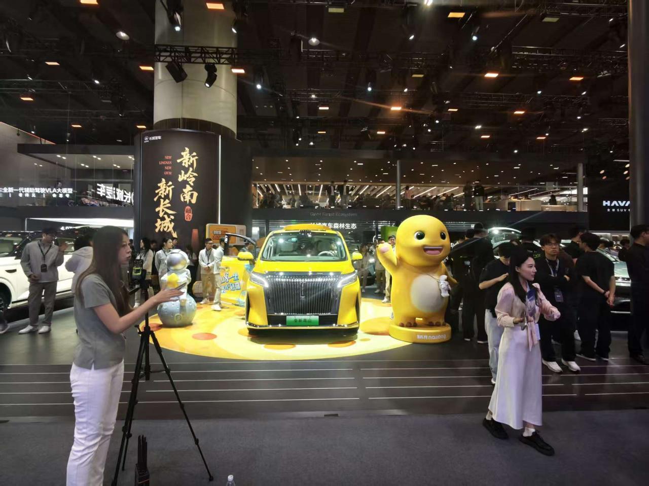 2025广州车展打卡魏牌汽车展台一大早率先公布好消息：长城汽车CTO吴会肖