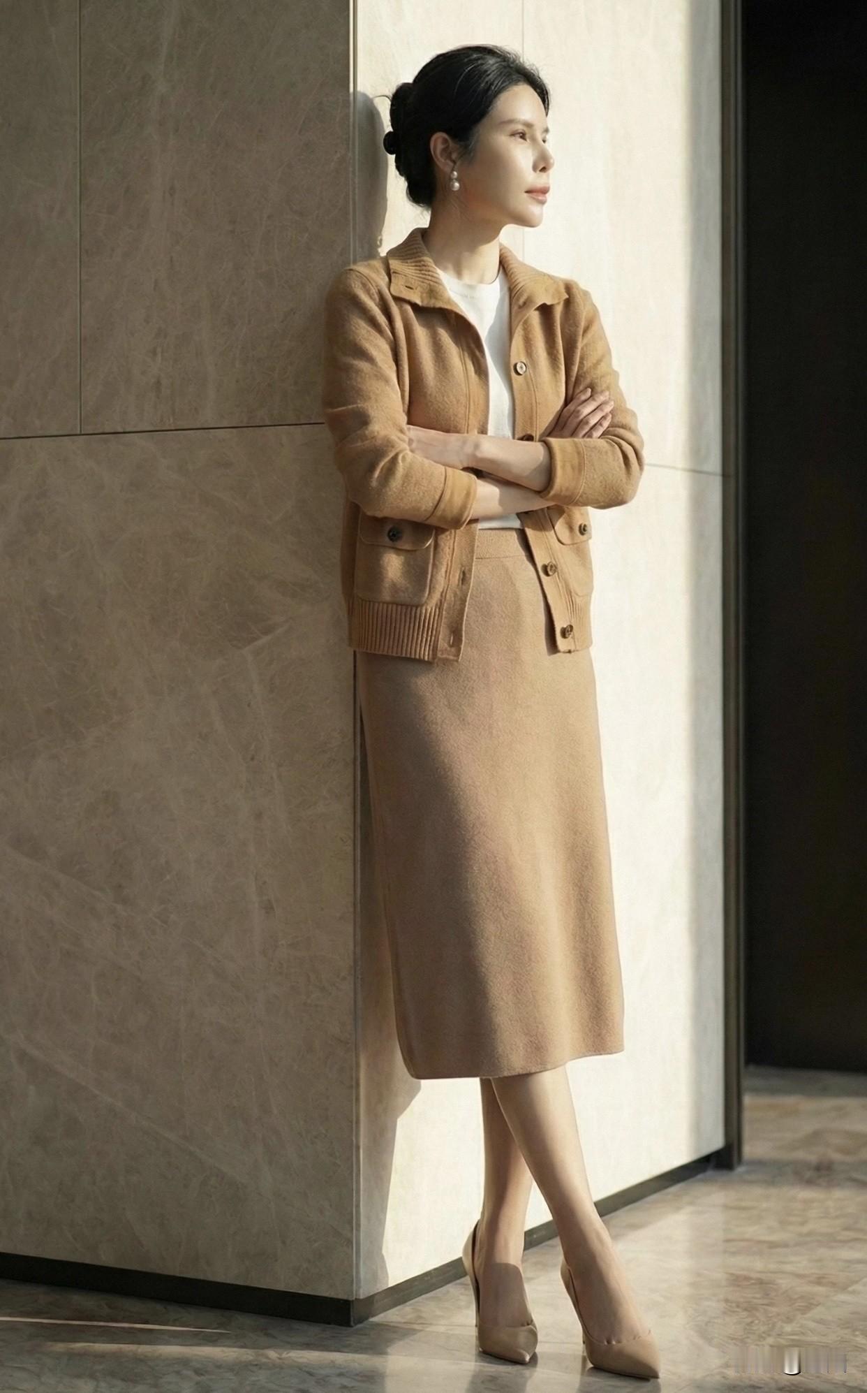 我认为四十岁的女人最美，对吗这个年纪的女人经济大多独立，有自信。