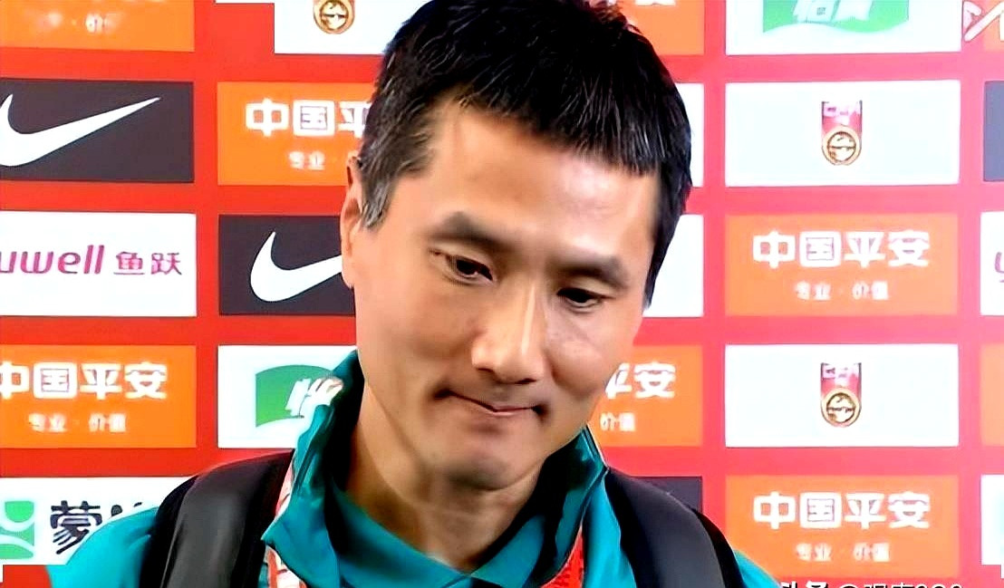 韦世豪这脾气，真就是张明晃晃的名片，走到哪亮到哪。上半场那下没直接给红牌，我都