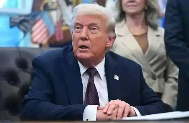 特朗普这话有意思了！在近期在一档节目中，主持人问特朗普，如果日本与中国开战，美国