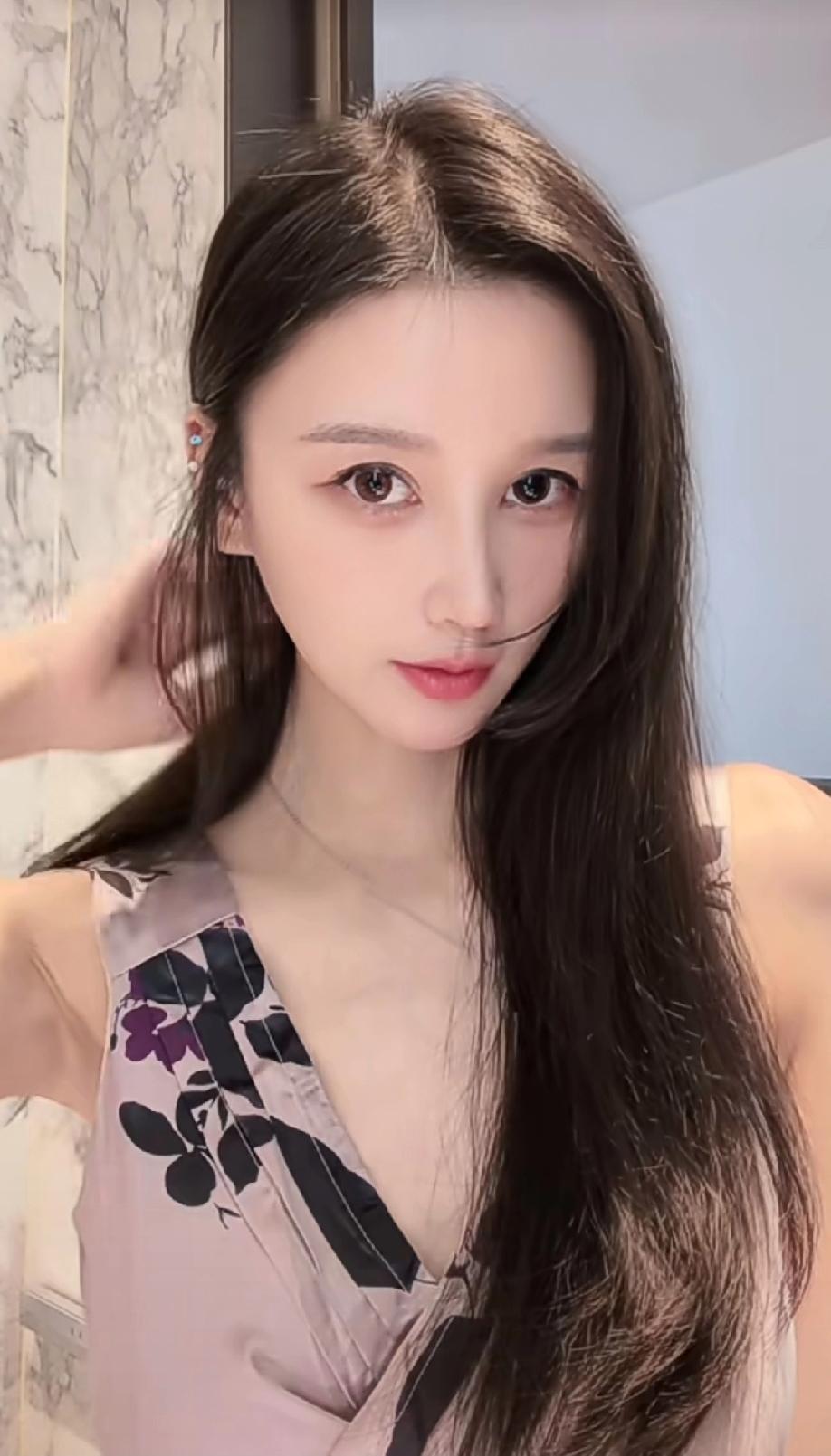 女人最耐看的长相是什么样的知性美女穿搭分享什么样的女人最令人着迷