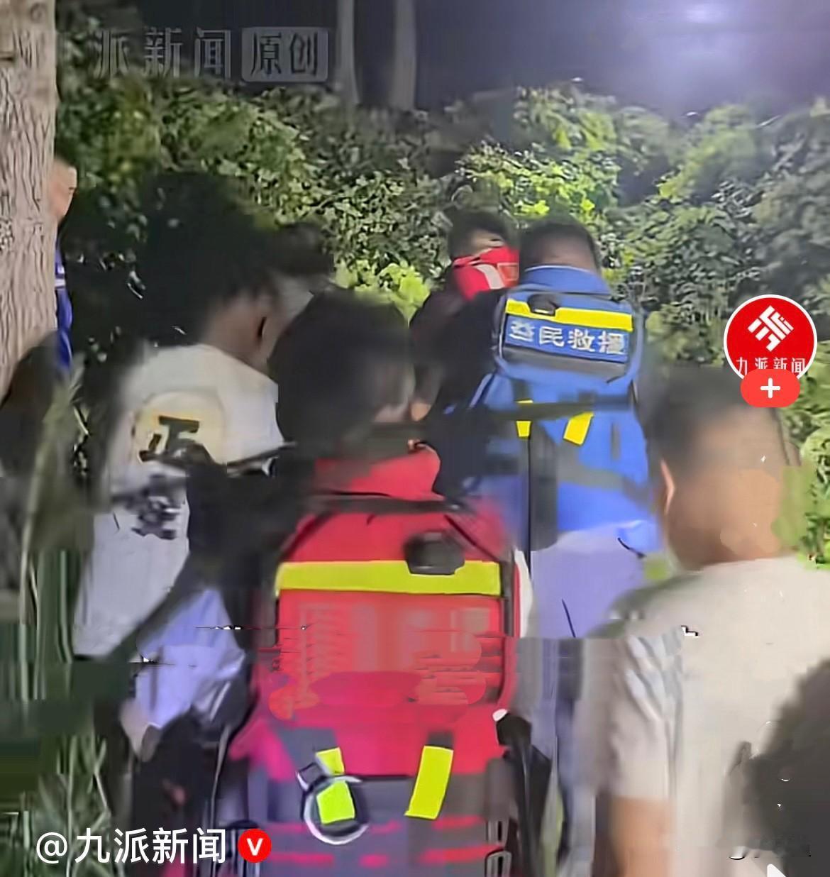近日，山东济南发生了一场让人痛心的悲剧，当天下午两点左右，一名女子独自去河边摸田