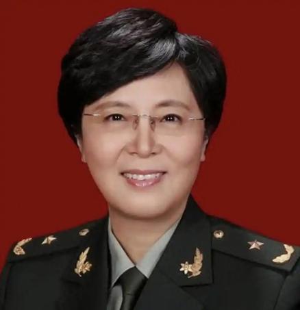 ☁1988年，浙大教授23岁的女儿被保送清华。旅游途中，她爱上35岁的酒厂