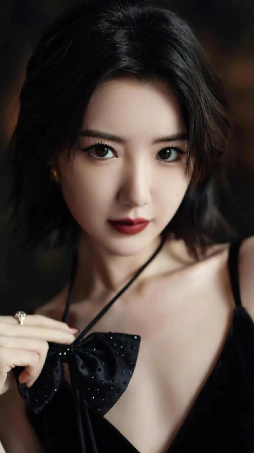 毛晓彤这也太爱了一眼万年