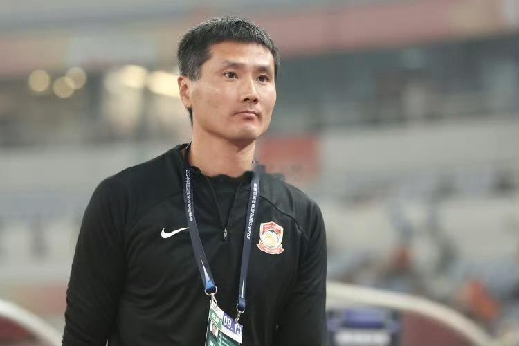 邵佳一李国旭参加国足新帅选聘邵佳一成为国足新帅主要候选人我支持一哥，一哥是真正为