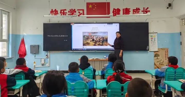 尉犁县第五小学开展抗美援朝纪念日主题班会